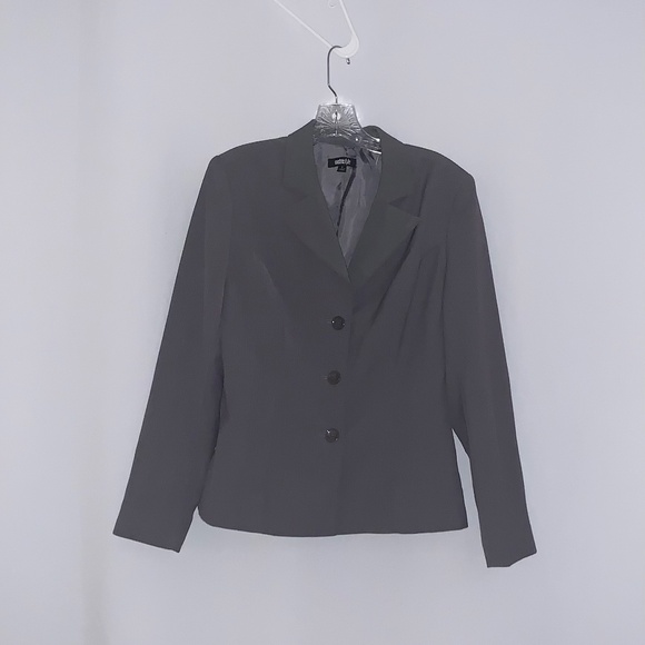 Metrostyle Pantsuit - Picture 3 of 12